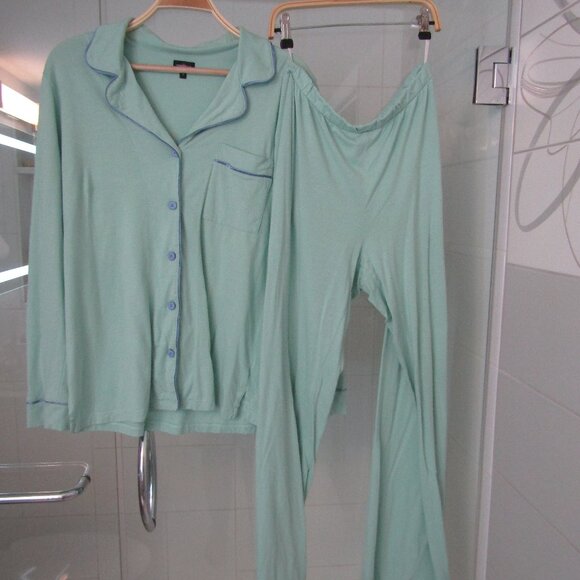 COSABELLA Mint Green/Lavender Pajamas--Size Medium--Pre-owned--Excellent - Picture 1 of 6